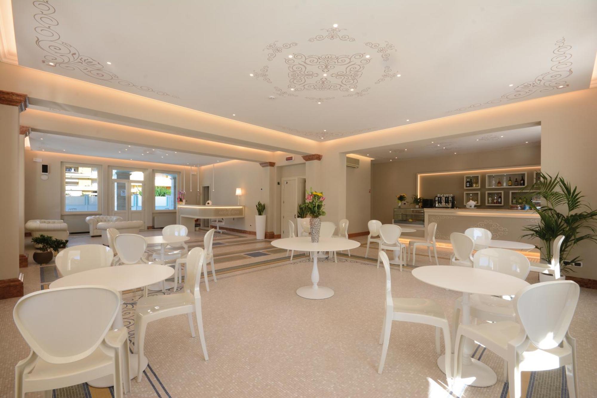 Residence Hotel Alba Palace Alba Adriatica Exterior photo
