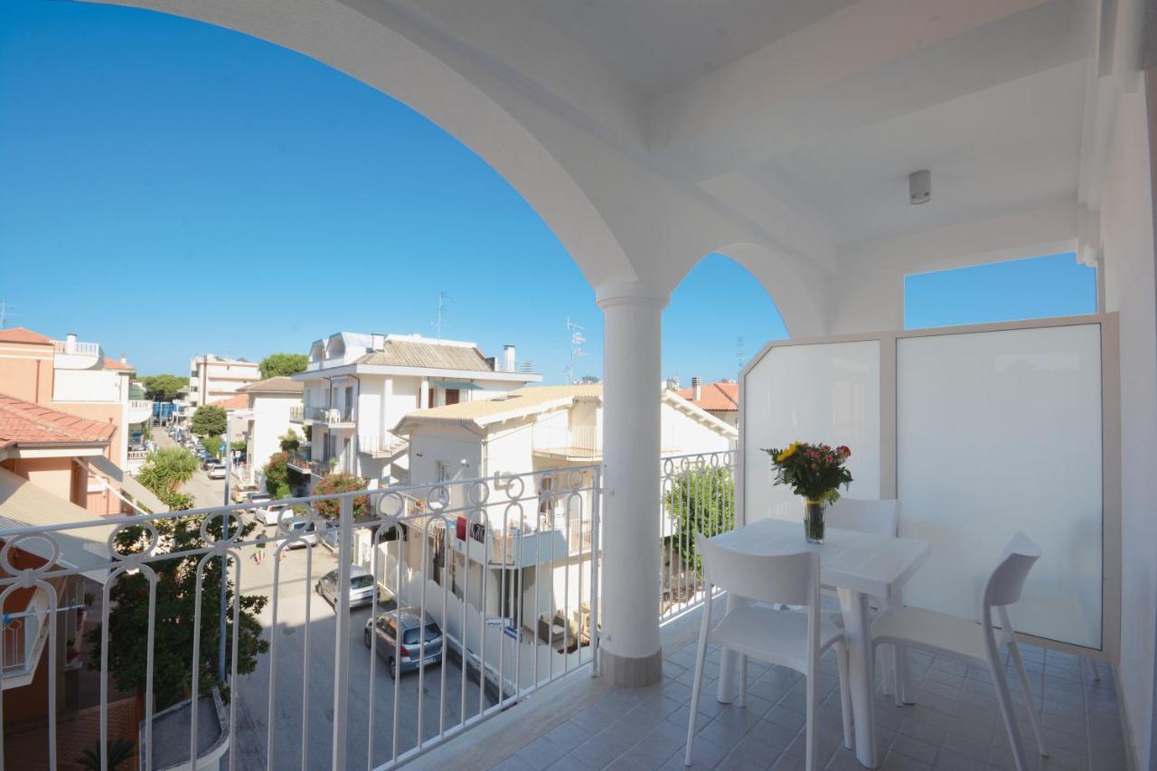 Residence Hotel Alba Palace Alba Adriatica Exterior photo